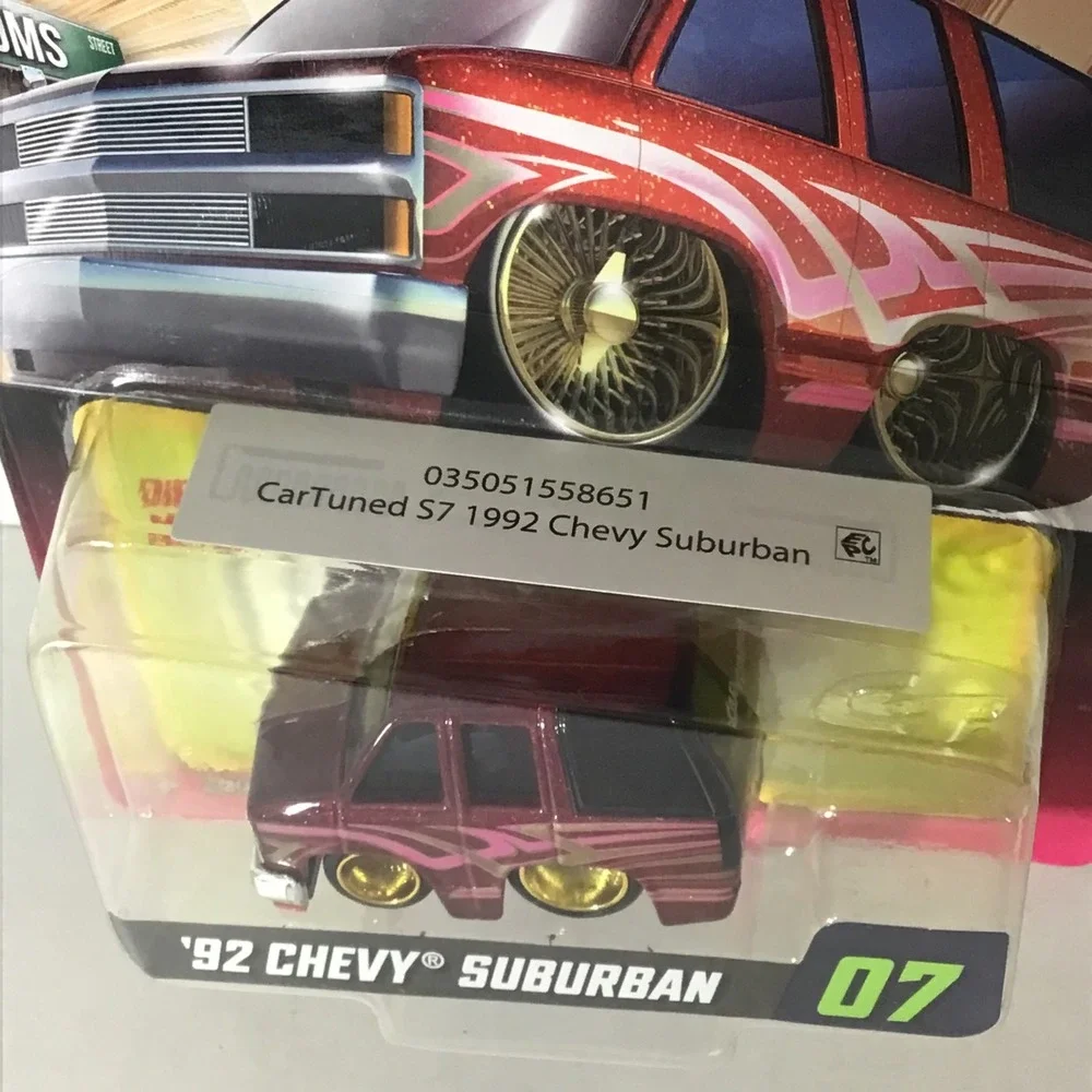 CarTuned Series 7 92 Chevy Suburban‎ 07 1:64 Scale Metal Lowrider 2025